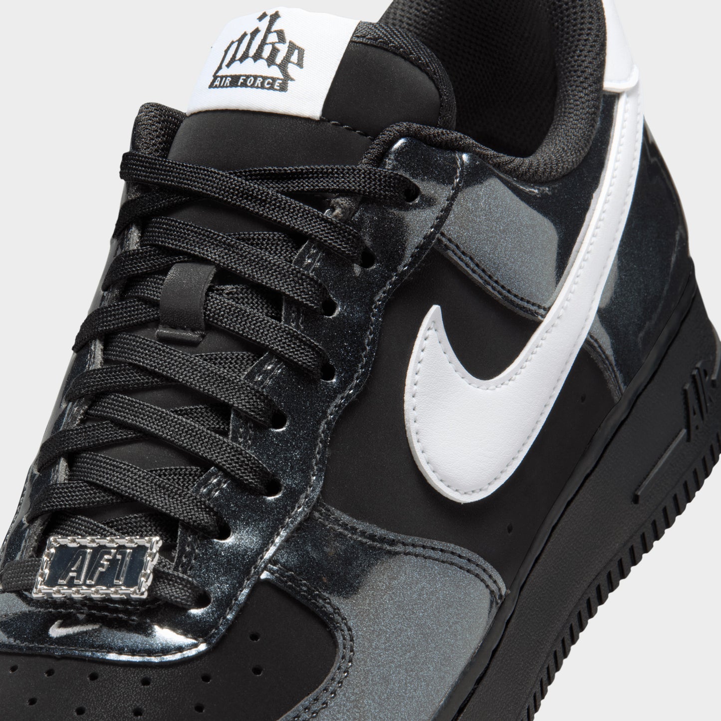 Nike Air Force 1 '07 LV8 Black / White