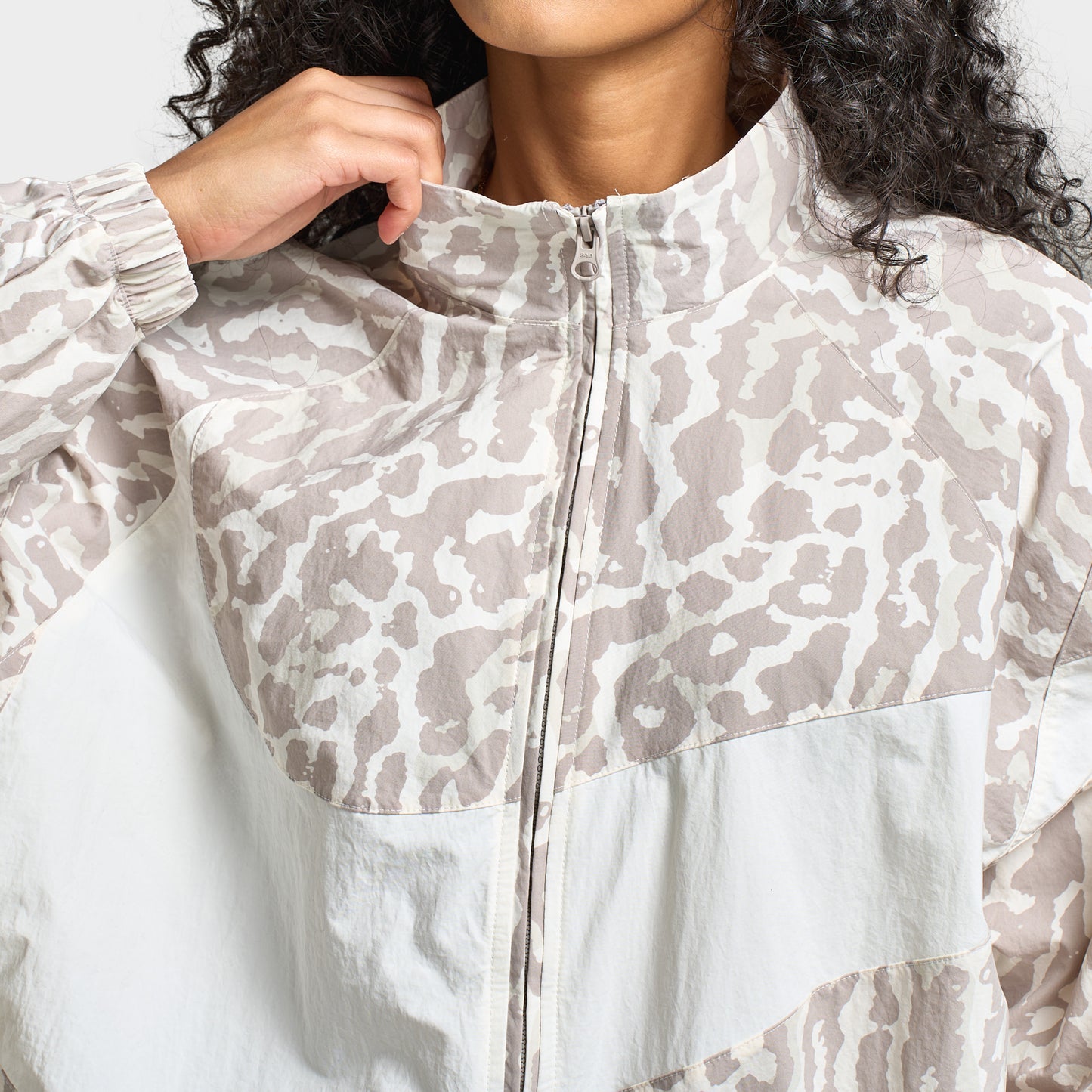 Nike Sportswear Femmes Veste Trend Woven HBR à imprimé intégral Gris collège / Voile