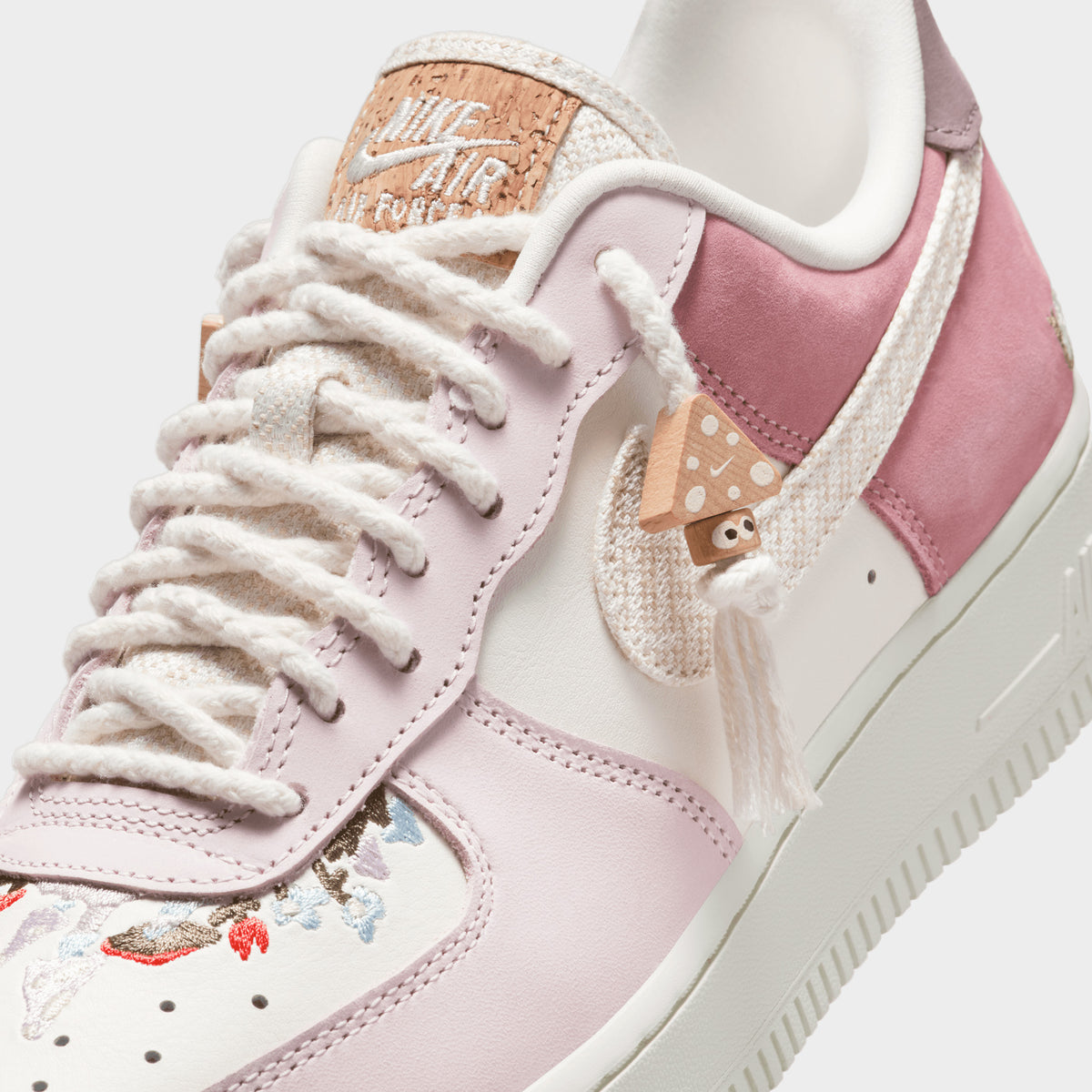 送料込み！追跡あり Nike Air Force 1 '07 LX Pearl Pink Women's Nike Air Force 1 Low Pearl Pink Paisley White ALL
