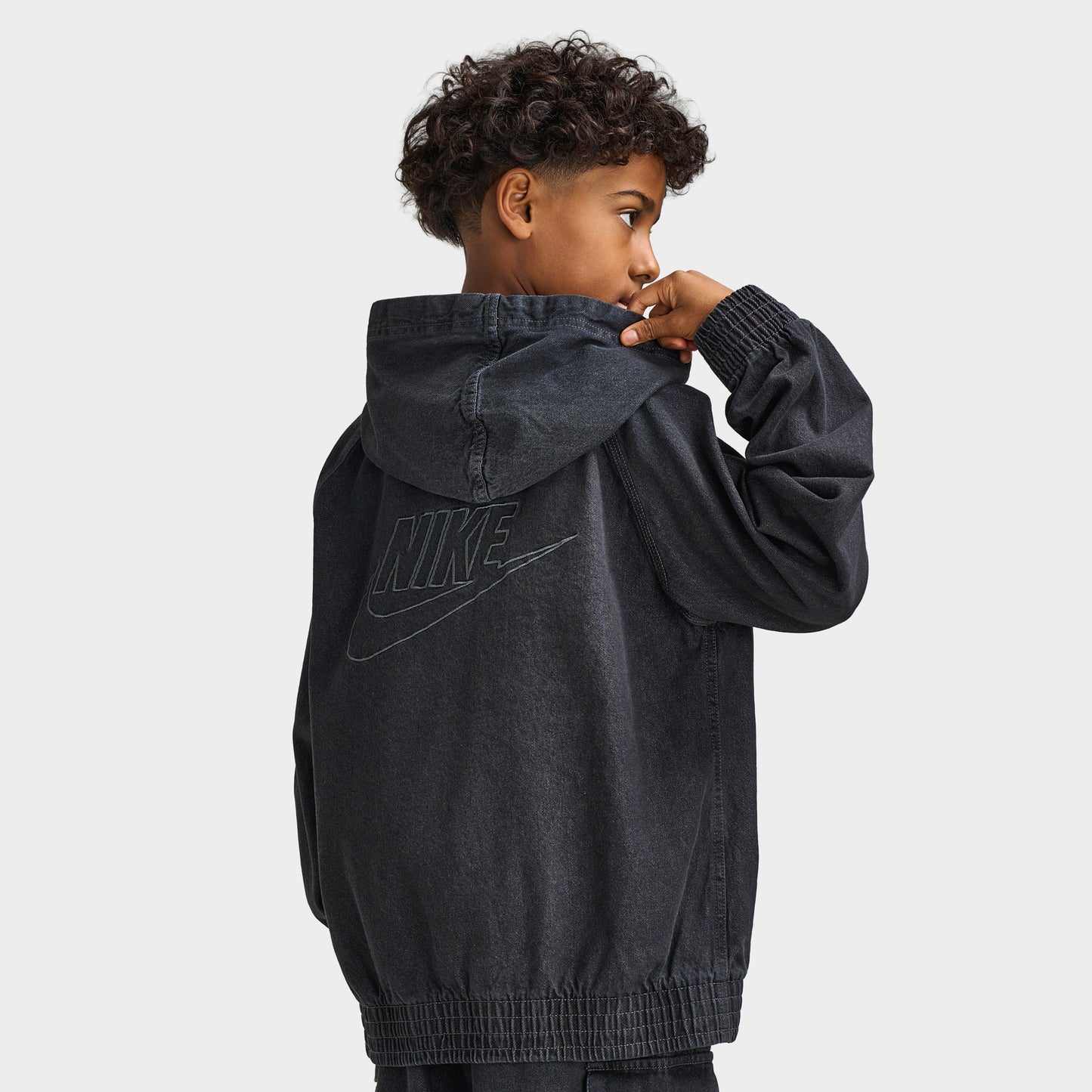 Nike Junior Veste à capuchon entièrement zippée en jean Garçon Noir / Anthracite