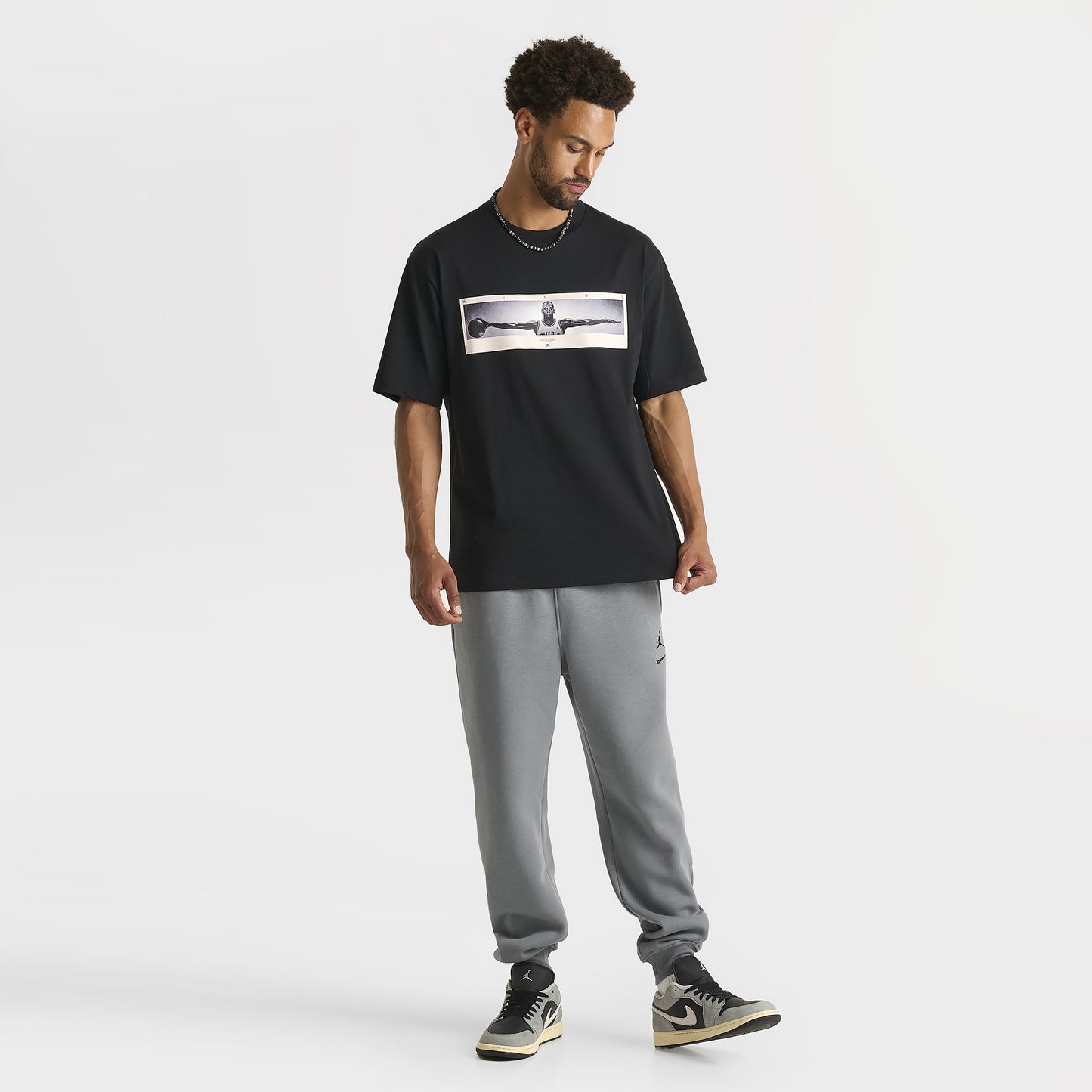 Jordan Men's Photo T-Shirt Black / White