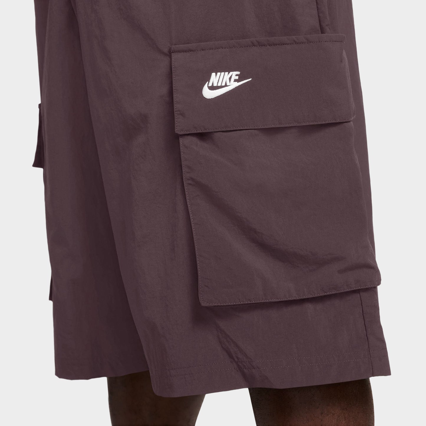 Nike Club Cargo Shorts / Tattoo / White