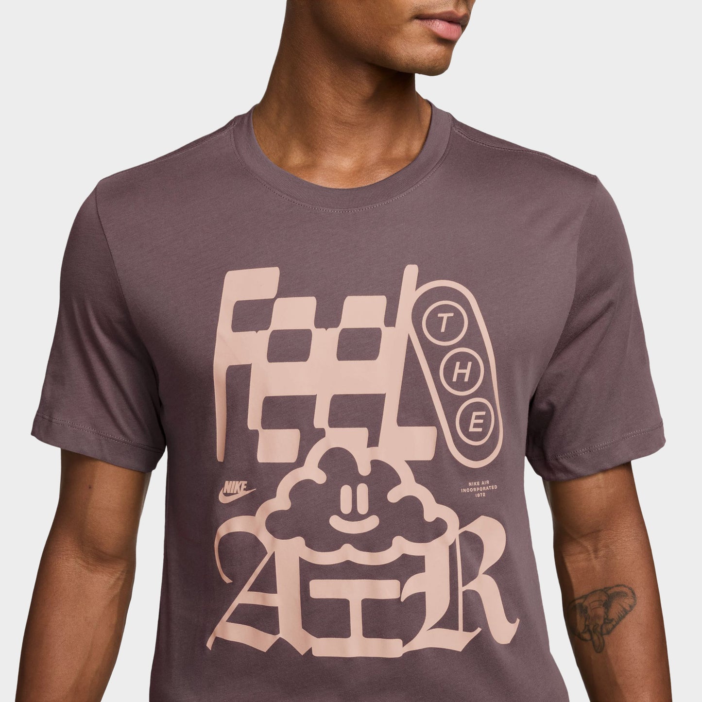 Nike Cloud Air T-shirt graphique / Tatouage