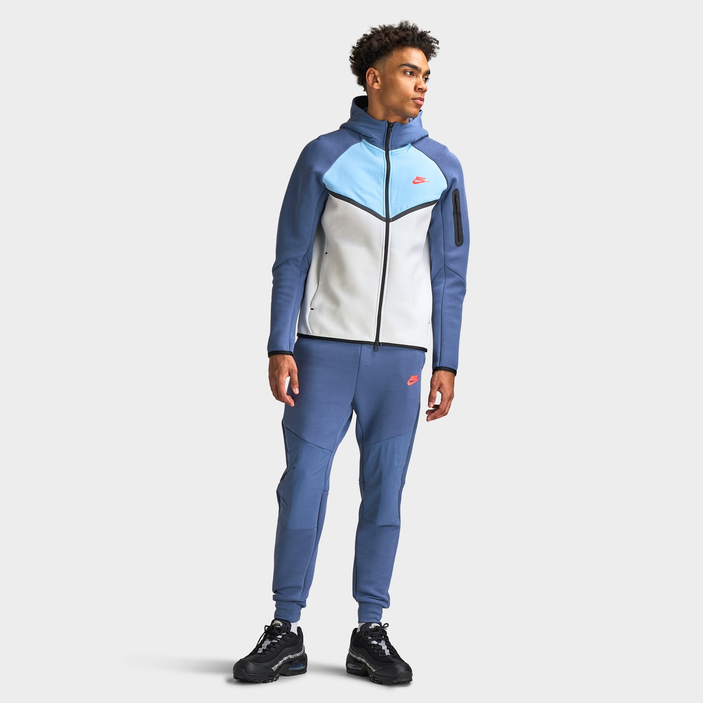 Nike Windrunner veste à capuchon et zip intégral CB Bleu diffus / Blanc