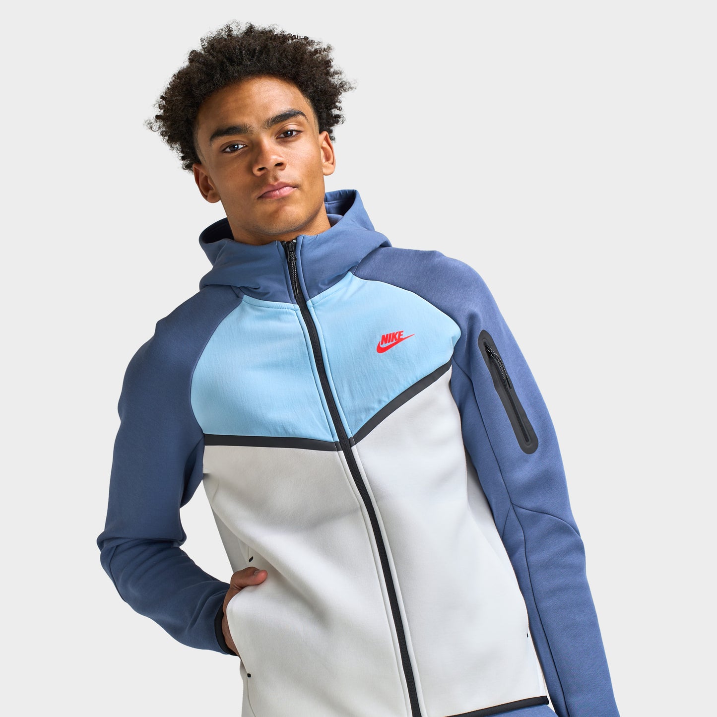 Nike Windrunner veste à capuchon et zip intégral CB Bleu diffus / Blanc