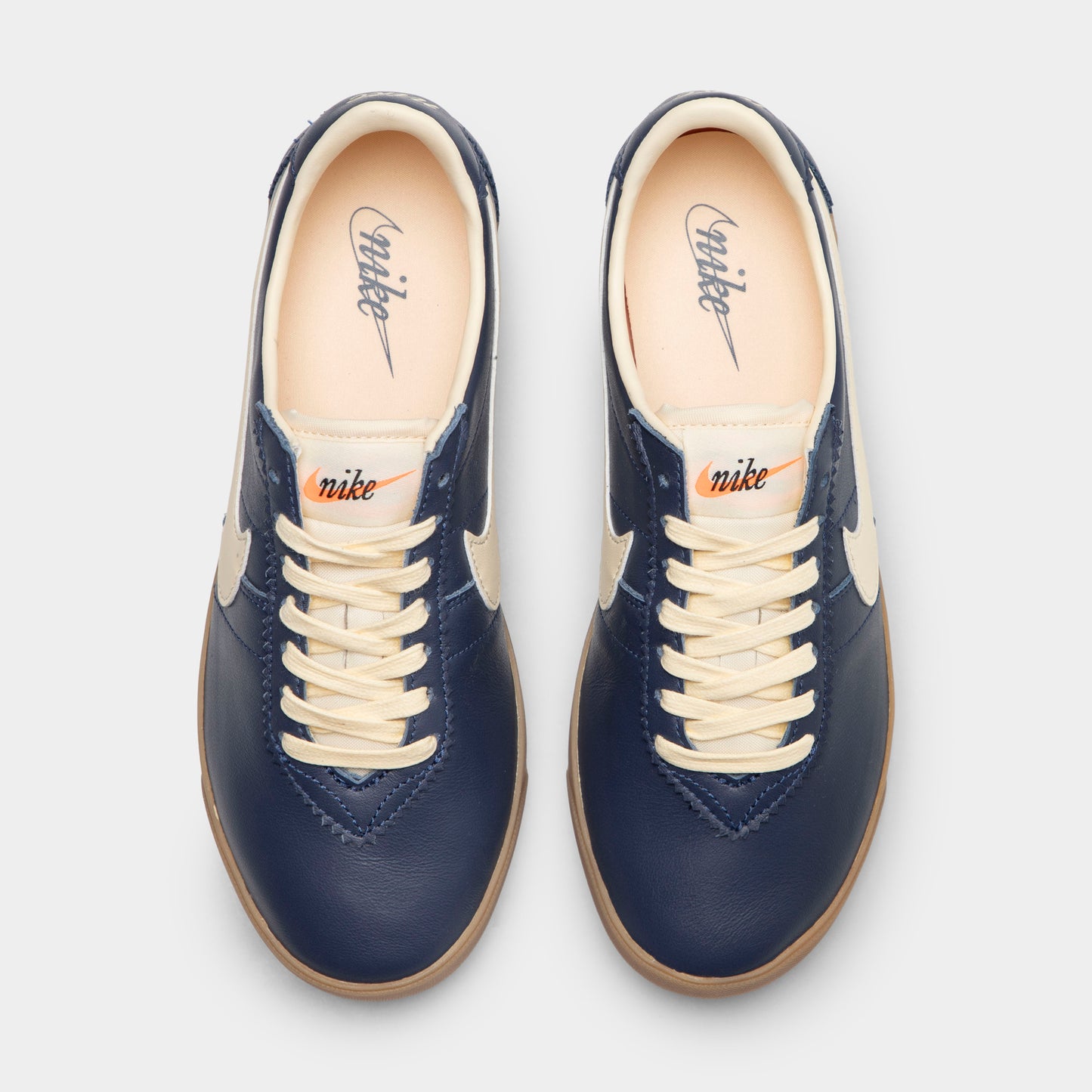 Nike Astrograbber pour femme Bleu marine minuit / Mousseline - Gomme