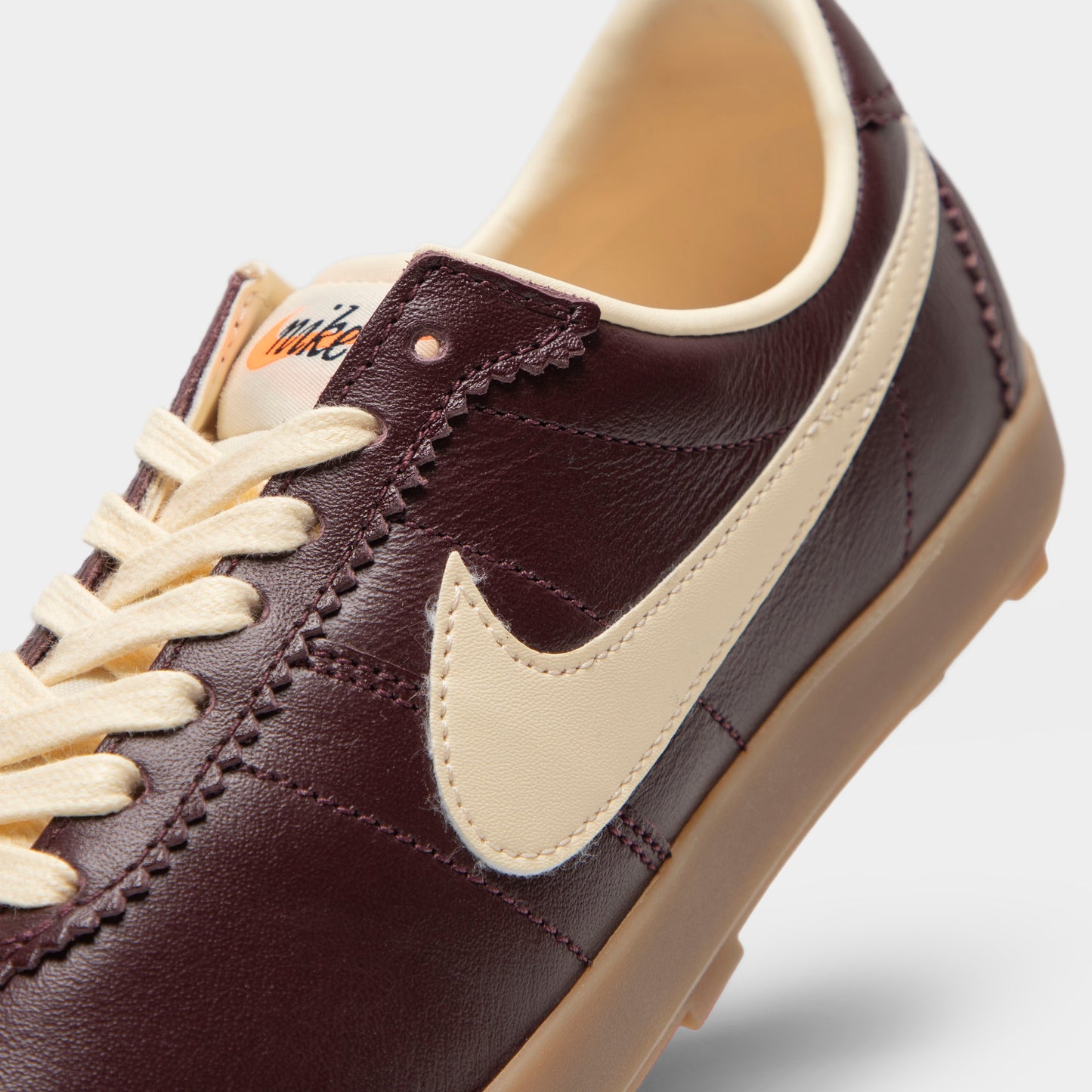 Nike Astrograbber pour femme Rouge bordeaux / Mousseline - Gomme