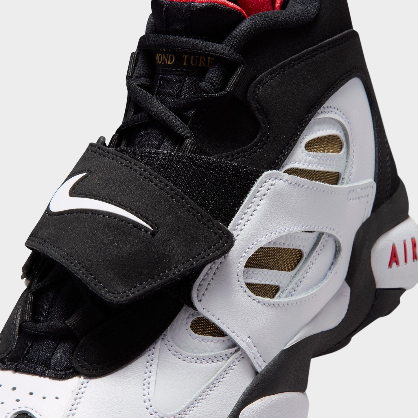 Nike Air Diamond Turf 2 Noir / Blanc - Rouge Feu