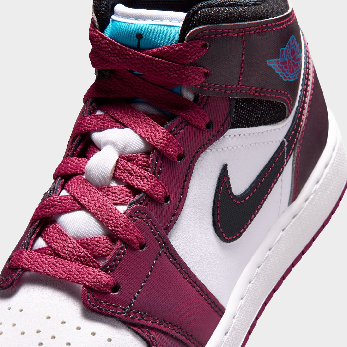 Jordan 1 Mid SE GS Betterave Sucrée / Rose du Désert - Noir Cassé