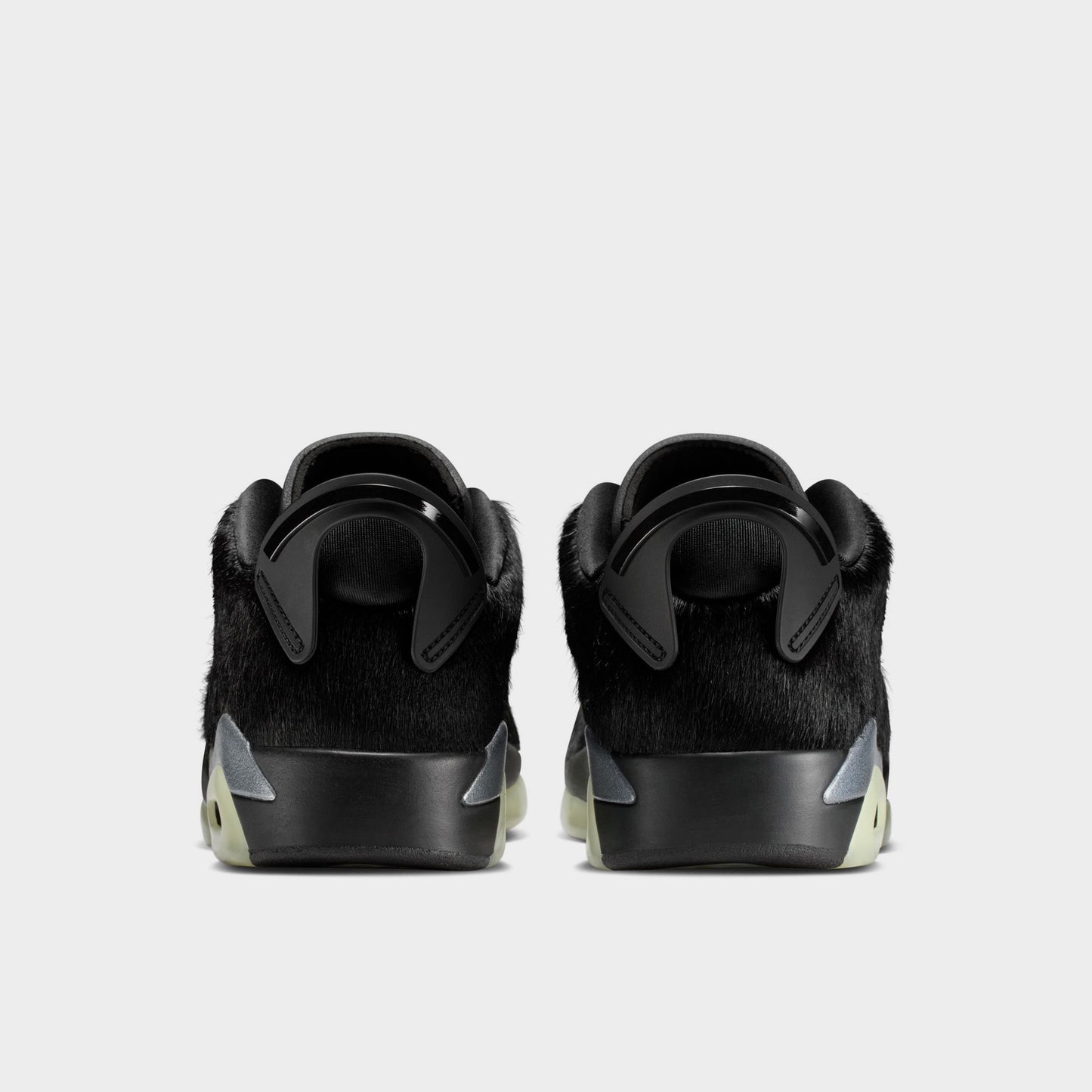 Jordan Women's 6 Retro Low Black / Black - Black