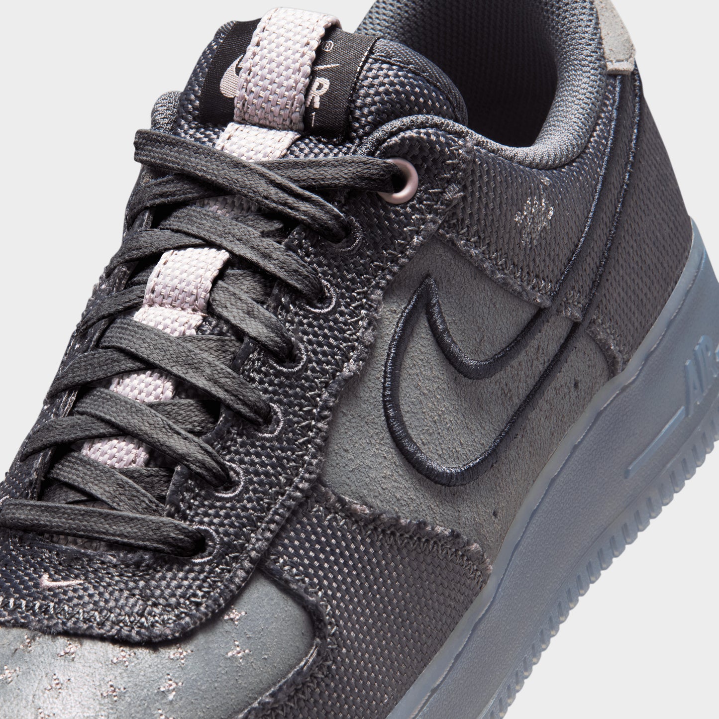Nike Air Force 1 '07 Noir / Gris