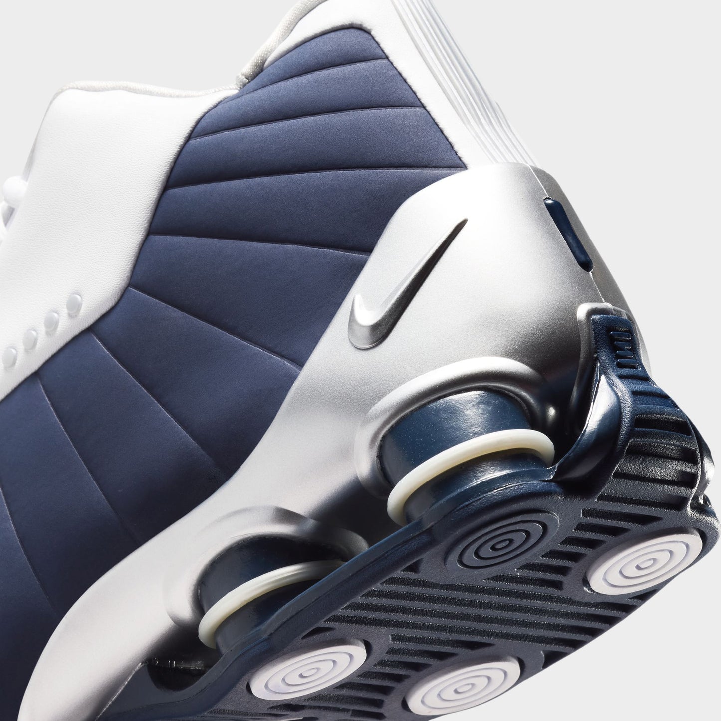 Nike Shox BB4 Blanc / Bleu marine - Argent métallisé