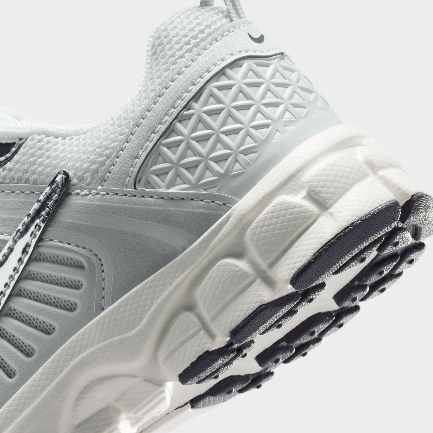 Nike Vomero 5 PS Poussière de photons / Chrome Gridiron - Voile