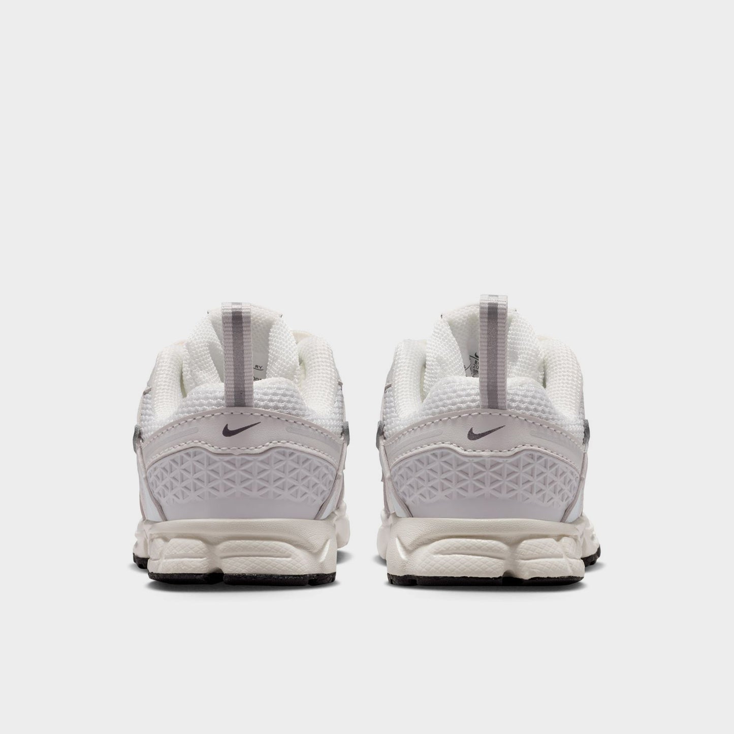Nike Vomero 5 TD Poussière de Photons / Grille Chromée - Voile