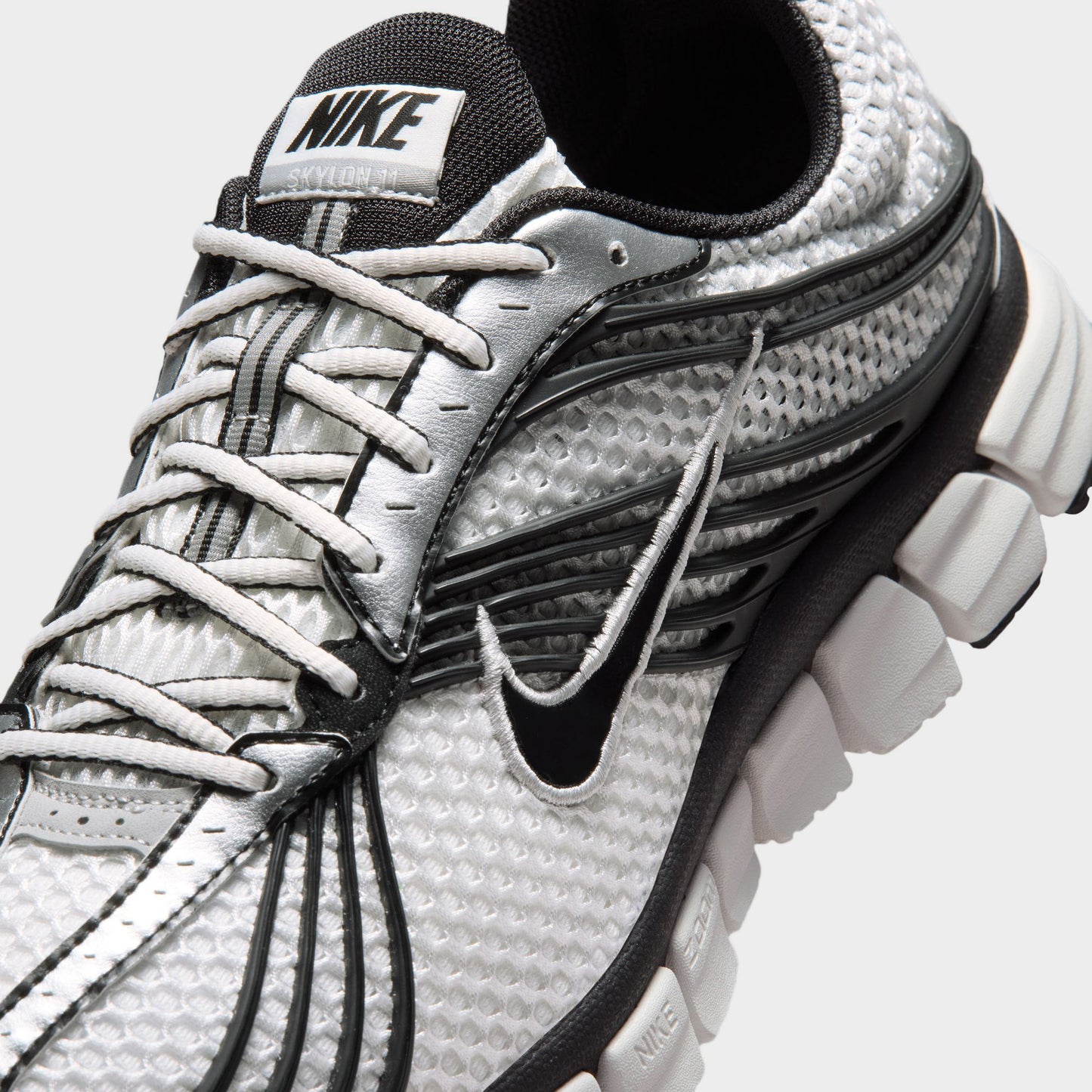 Nike Zoom Skylon 11 Summit White / Metallic Silver