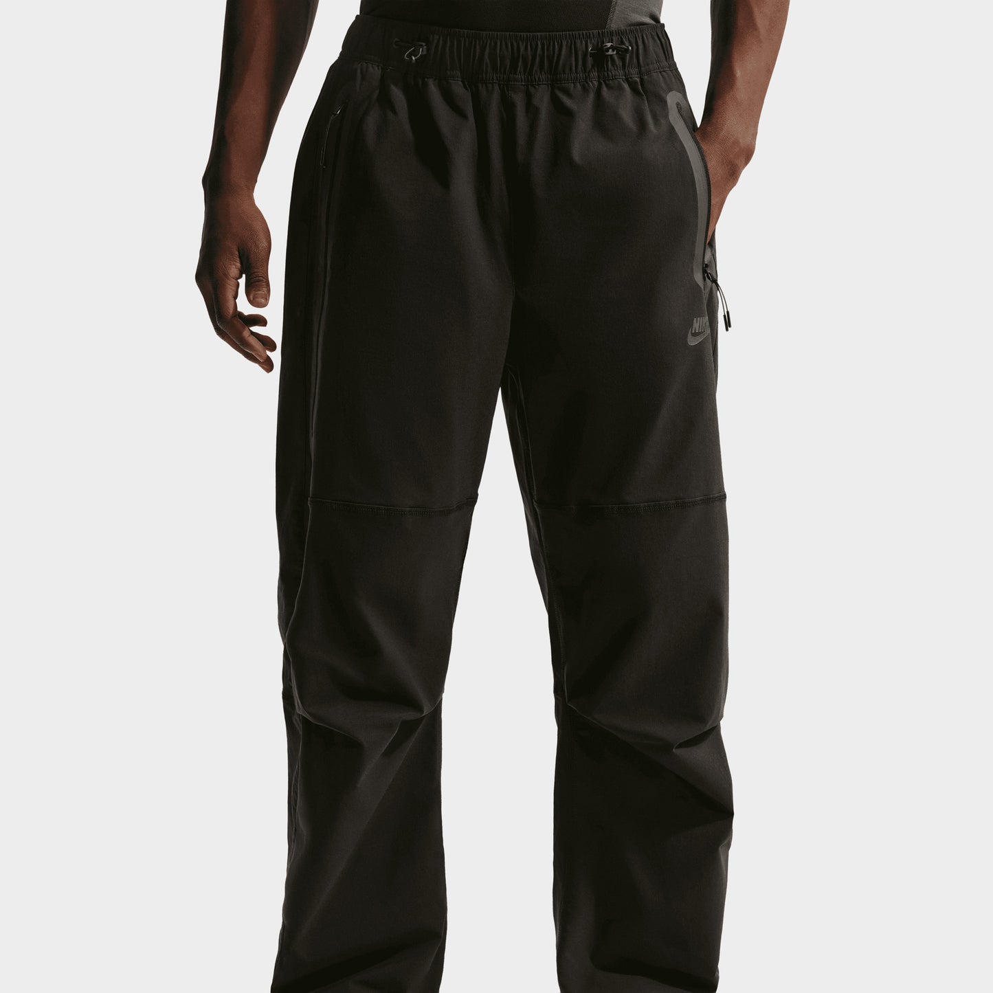 Nike Tech Woven Pants / Black / Black