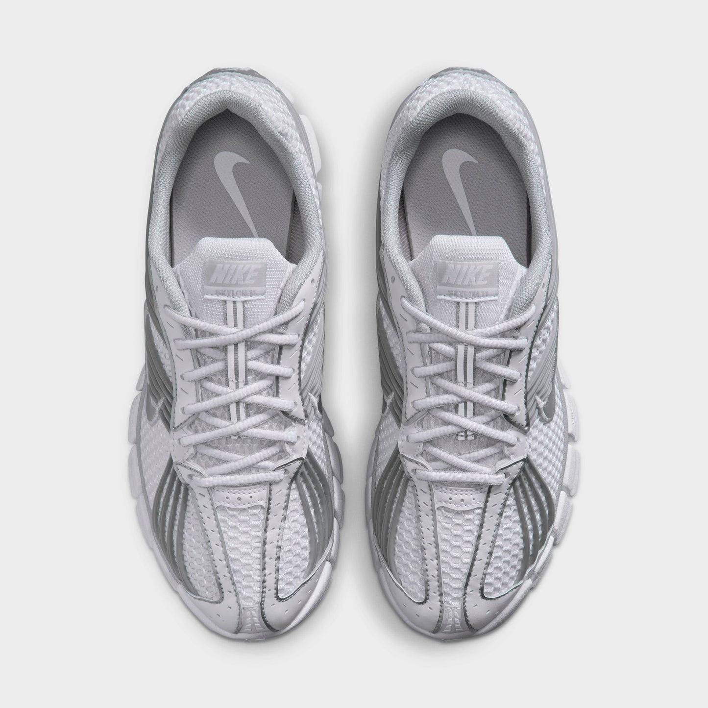 Nike Women's Skylon 11 White / Metallic Silver - Grey Fog