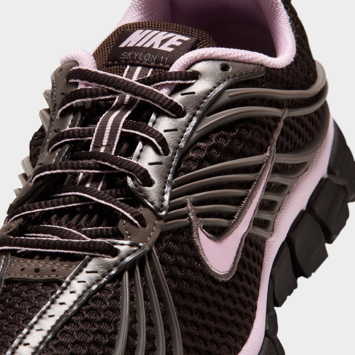 Nike Femme Skylon 11 Marron Velours / Rose Mousse - Pierre des Cavernes