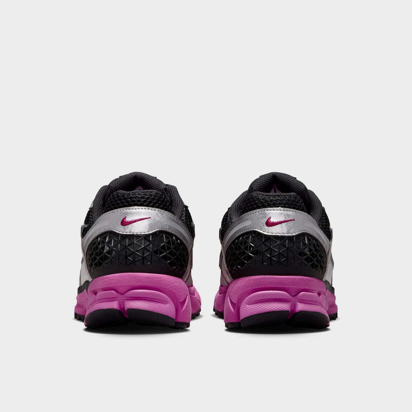 Nike Femme Zoom Vomero 5 Noir cassé / Argent métallique - Rose vif