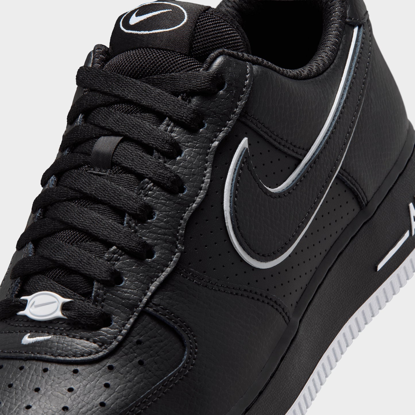 Nike Air Force 1 '07 LV8 Noir / Noir - Blanc