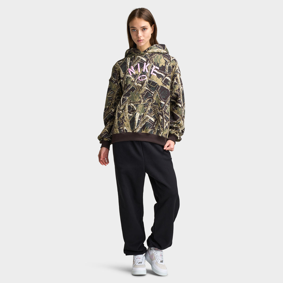 Nike Femme Studio Fleece OS PO Chandail à Capuchon ST Camo / Camo Vert - Rose Vif