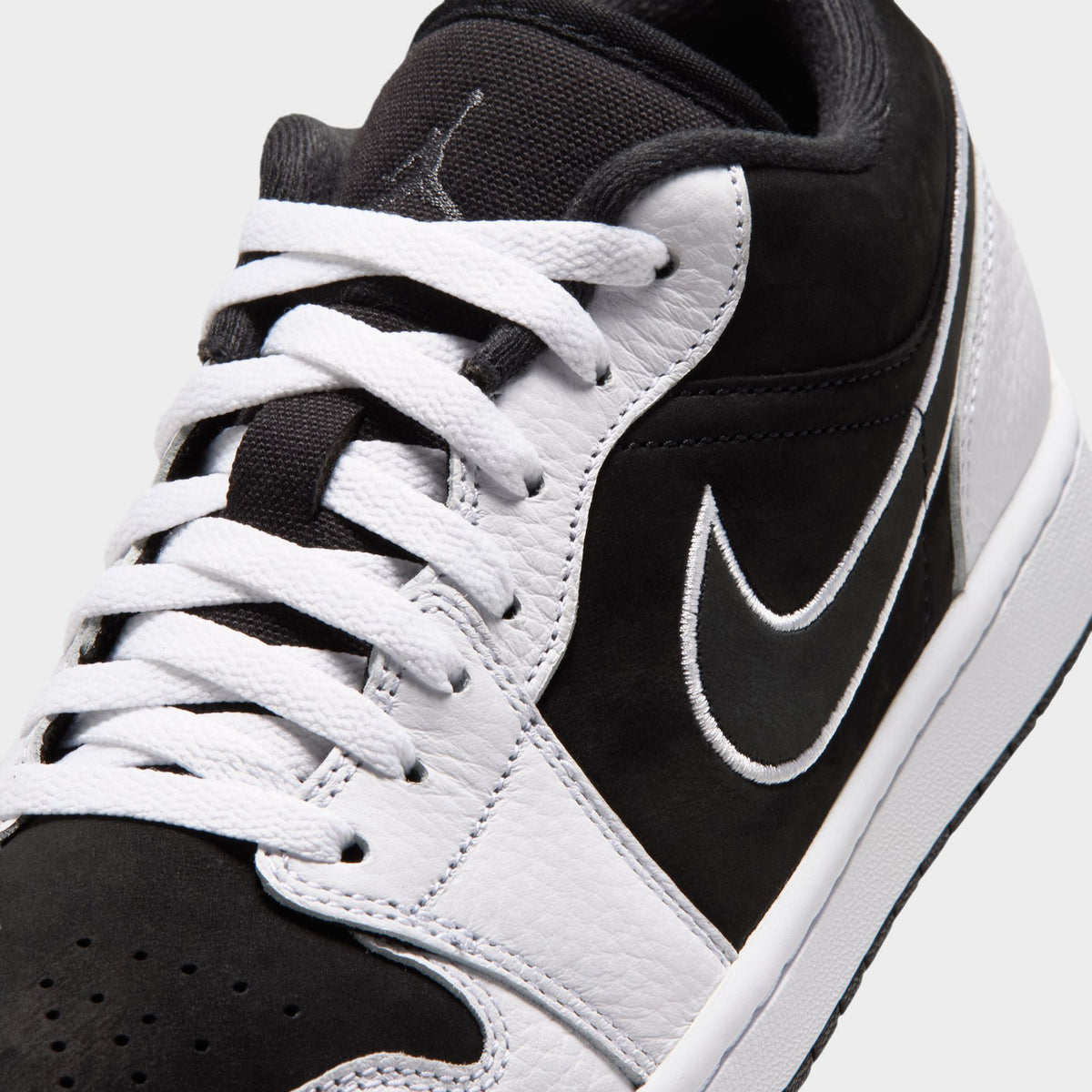 Jordan 1 Low SE Black / Anthracite - White