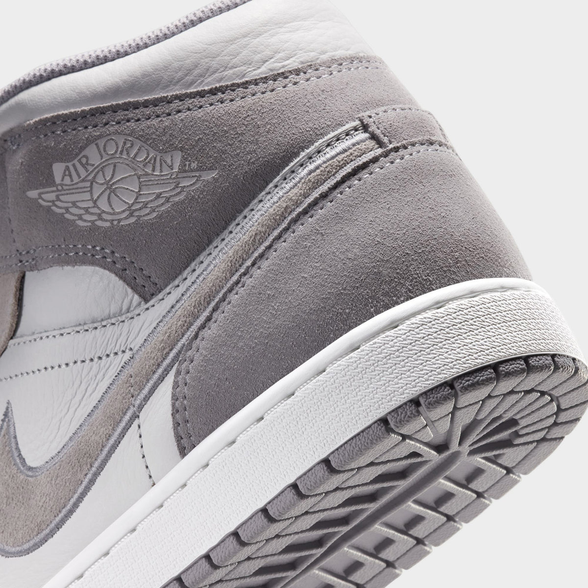 Jordan Men's 1 Mid SE Summit White / Pure Platinum - Wolf Grey