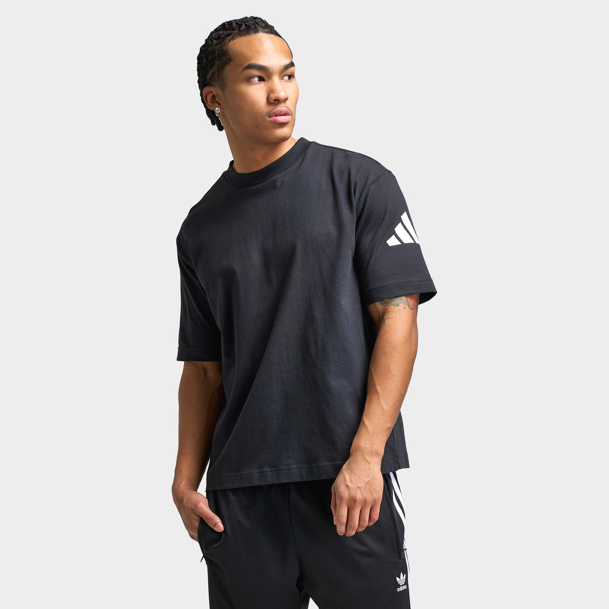 ★★送料無料★★adidas Originals MEN'S LOOSE FIT T-SHIRT adidas Essentials Loose Fit 3 Bar Logo T-Shirt Black / White