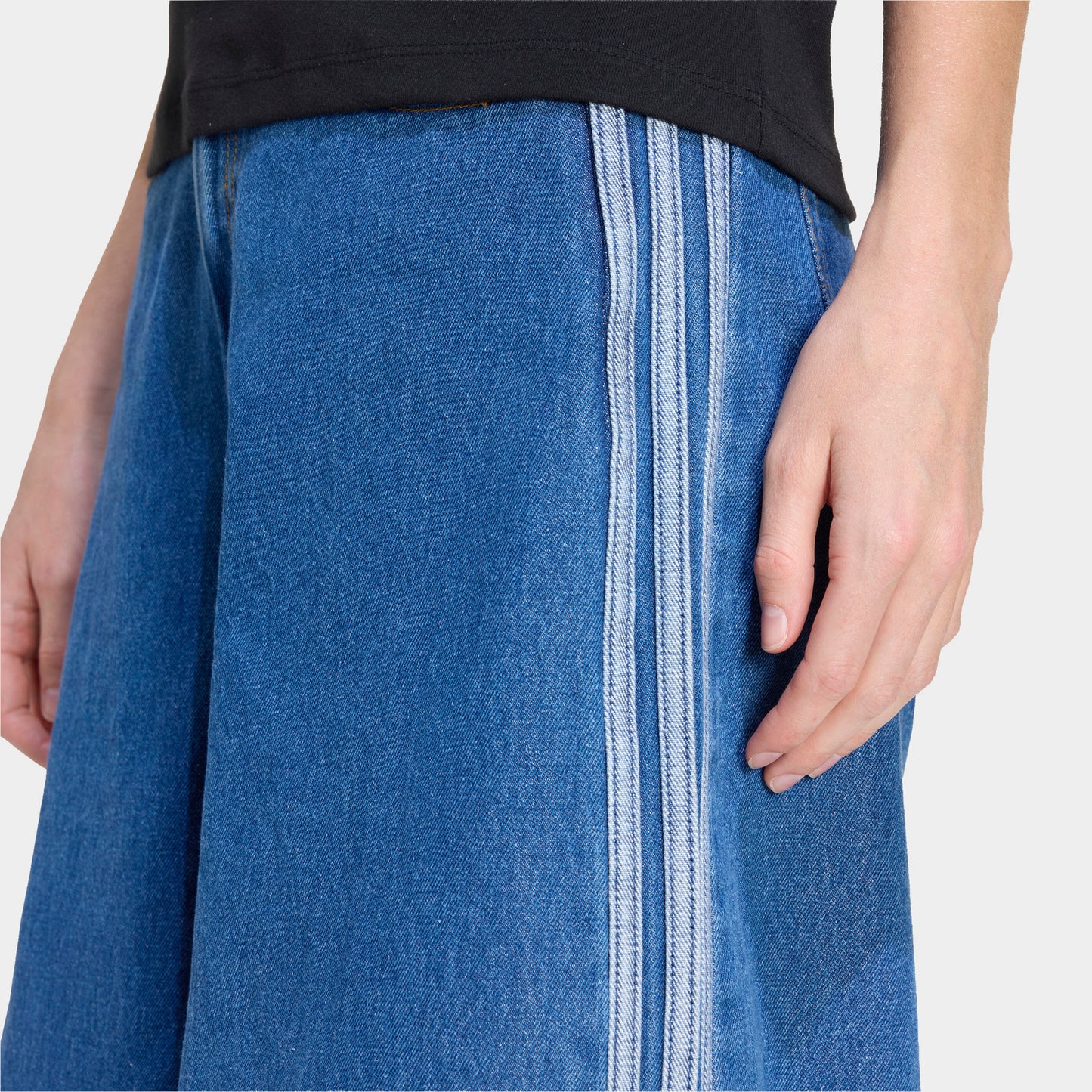 adidas Women's Firebird Denim Jorts / Denim