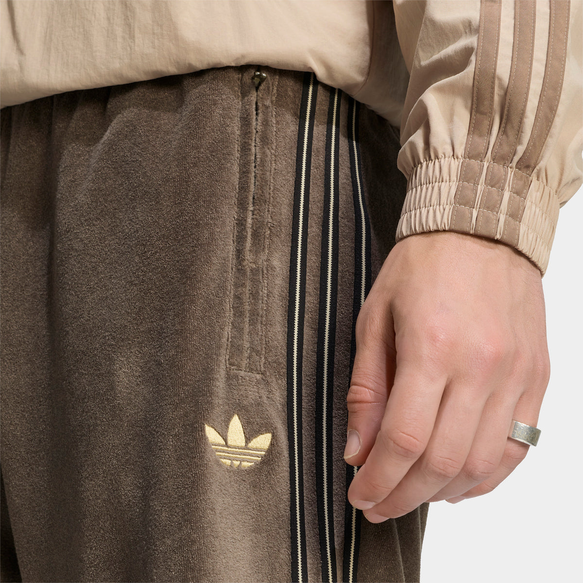 adidas Firebird pantalon de survêtement en velours / Branche