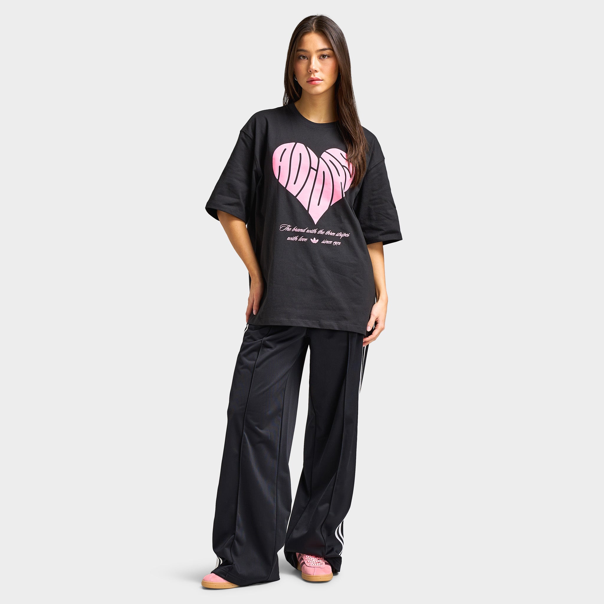 トップス widedad YGMDad CREWP/O adidas Women's Oversized Heart Graphic T-Shirt / Black – JD Sports