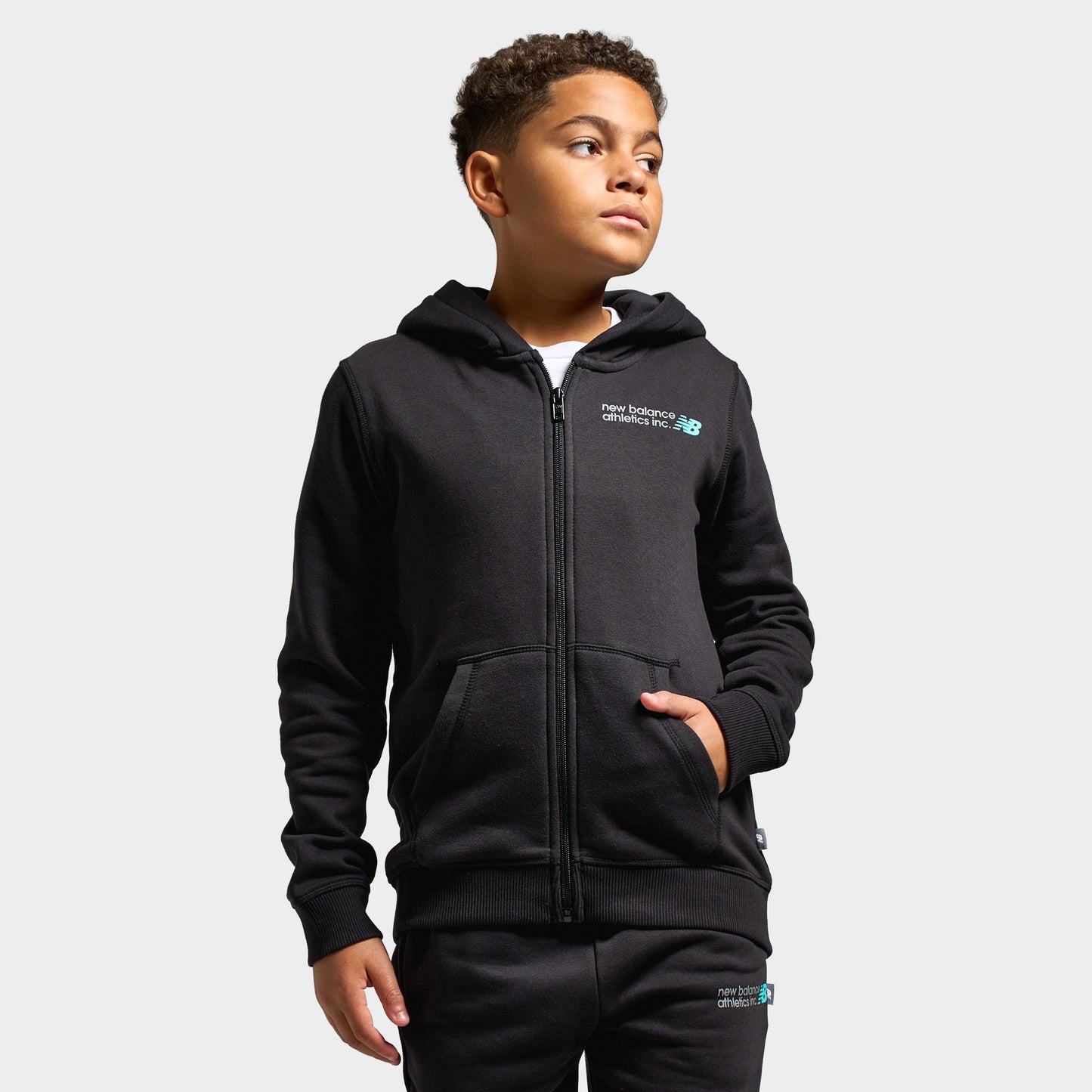 New Balance Juniors' Linear Small Logo Fullzip Hoodie / NB Caviar