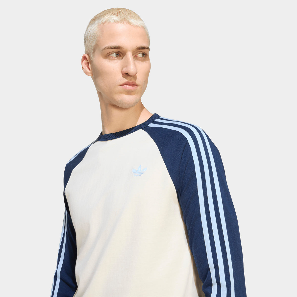 adidas T-shirt à manches longues avec 3 bandes / Blanc
