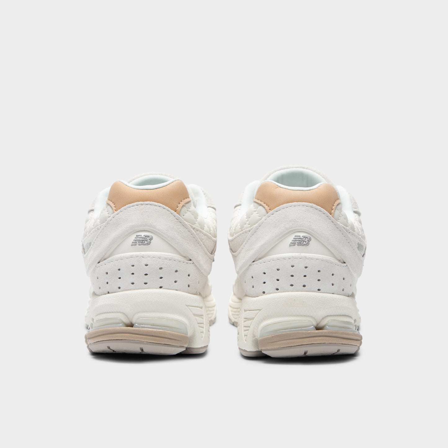 New Balance 2002R Tan / Tan