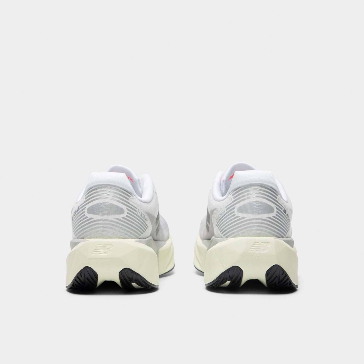 New Balance FuelCell Rebel v5 White / Grey
