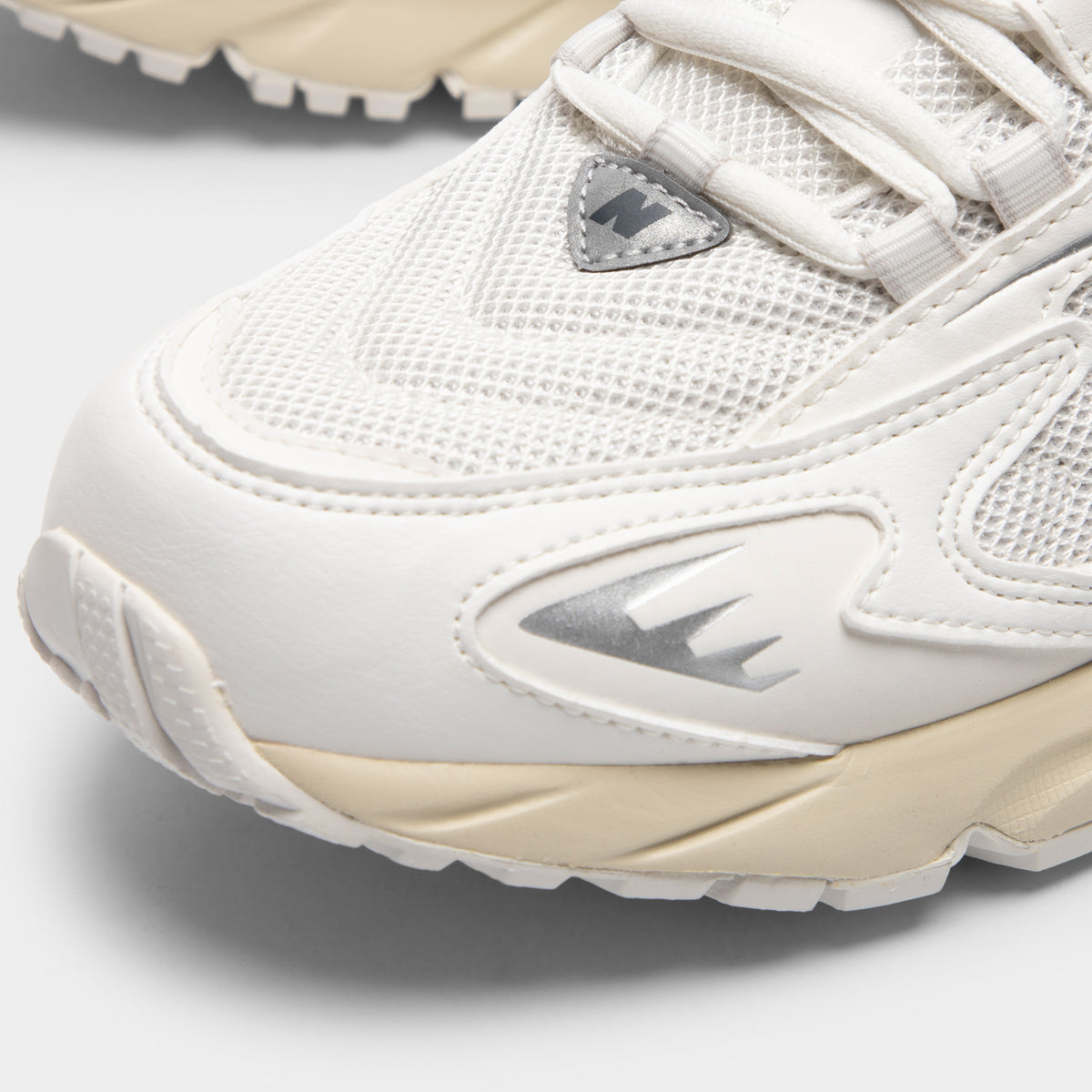 New Balance 725V1 White / Tan - Black | JD Sports