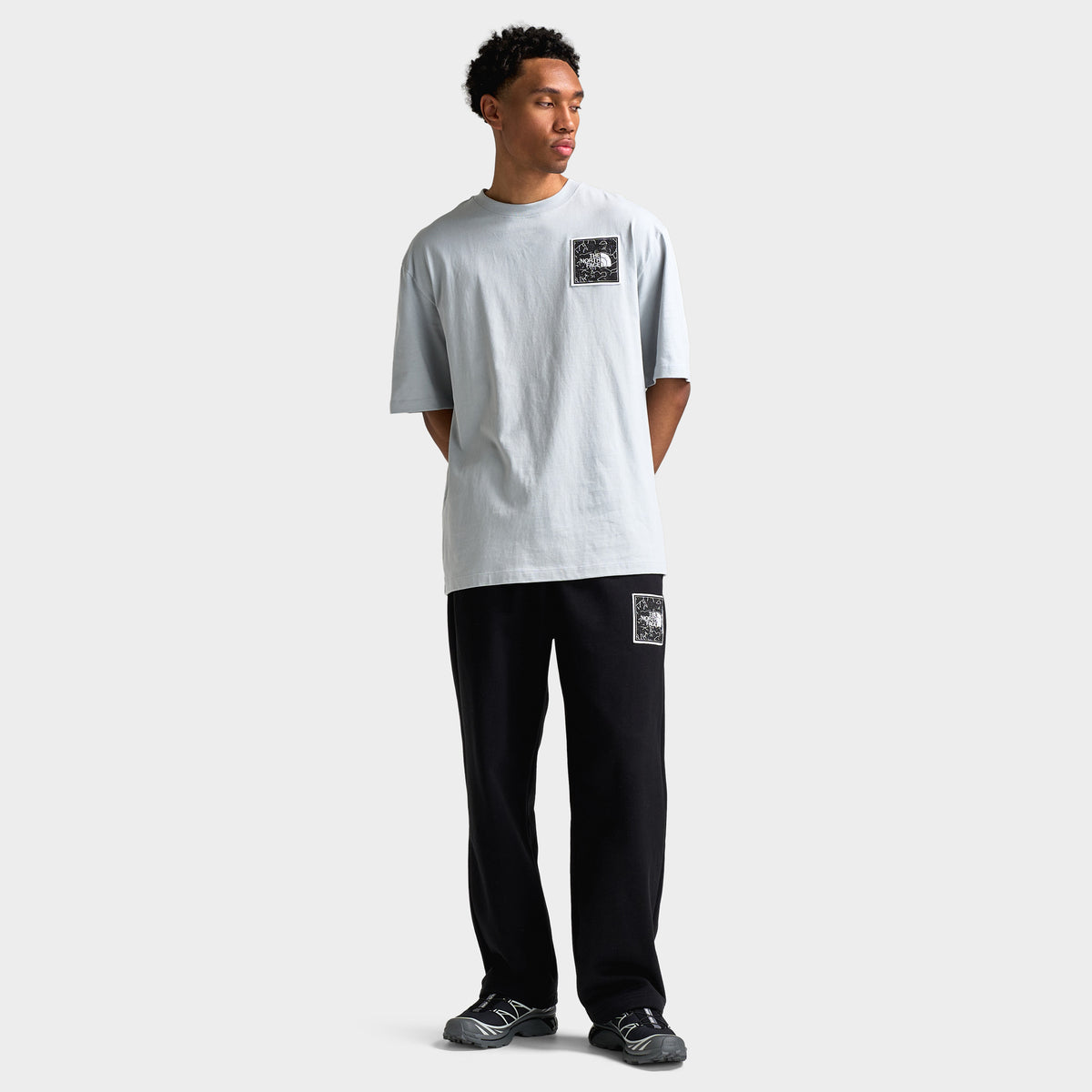 The North Face Astro Logo Pantalon Jogging Ample à Ourlet Ouvert / Noir