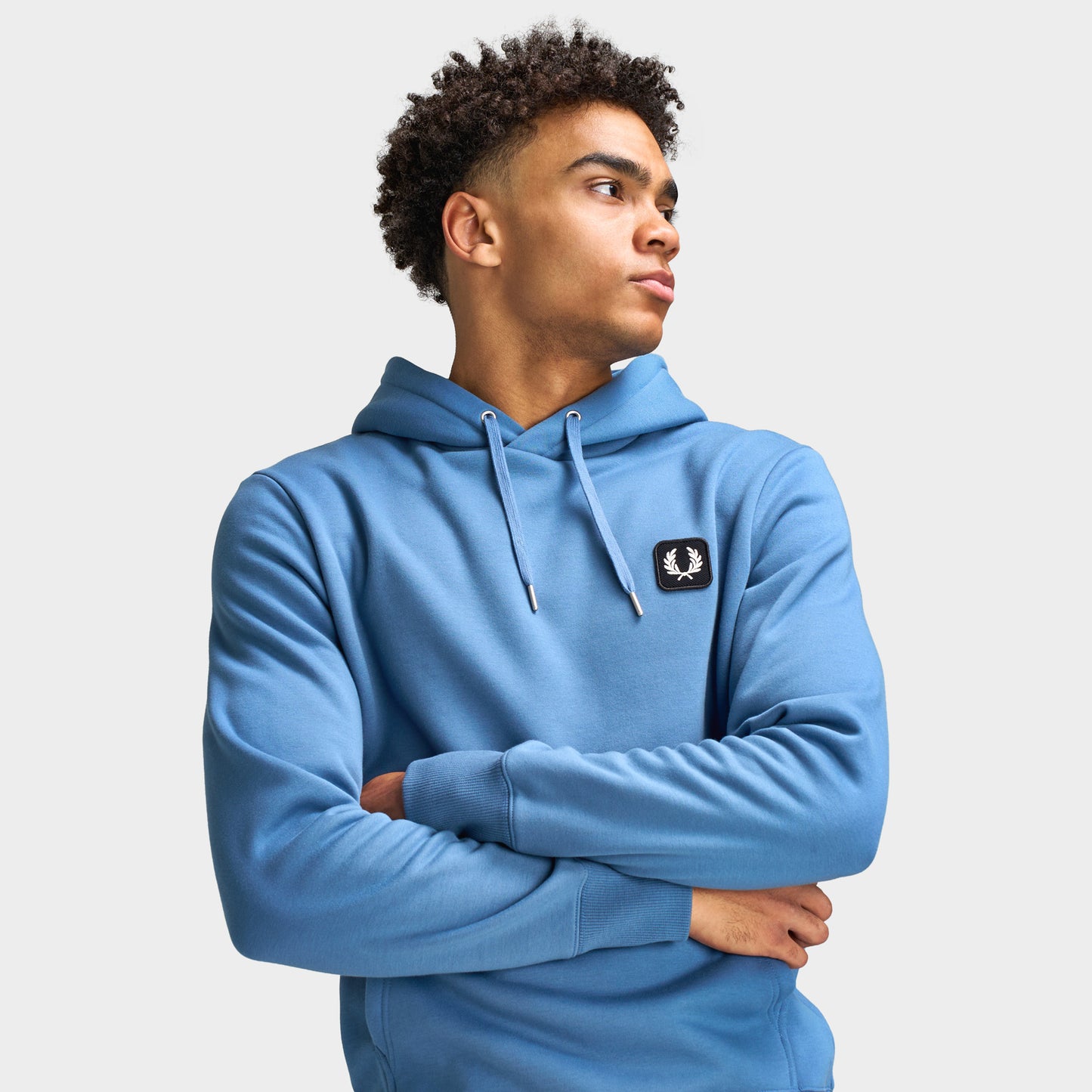 Fred Perry Badge Hoodie / Ace Blue