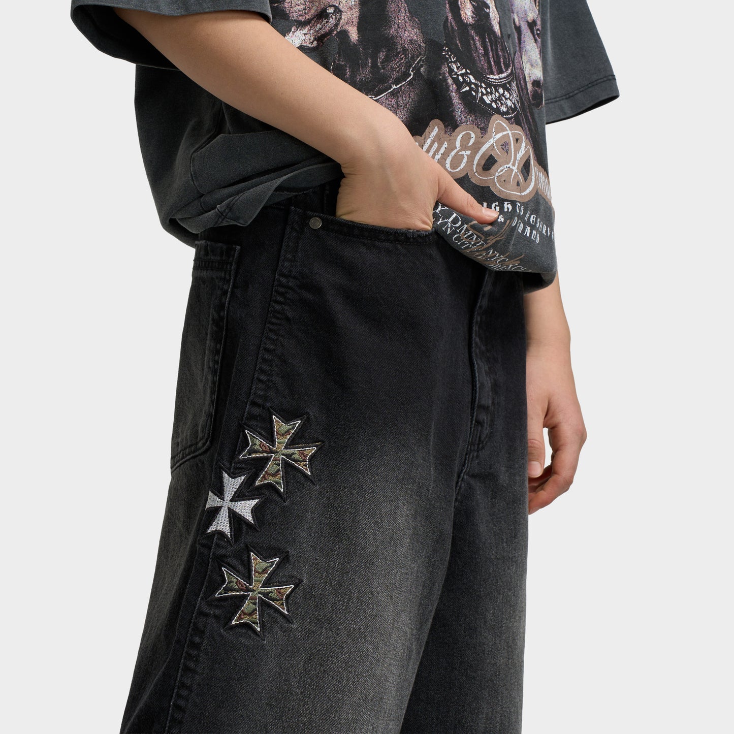 Supply & Demand Juniors' Slate Denim Shorts / Washed Black