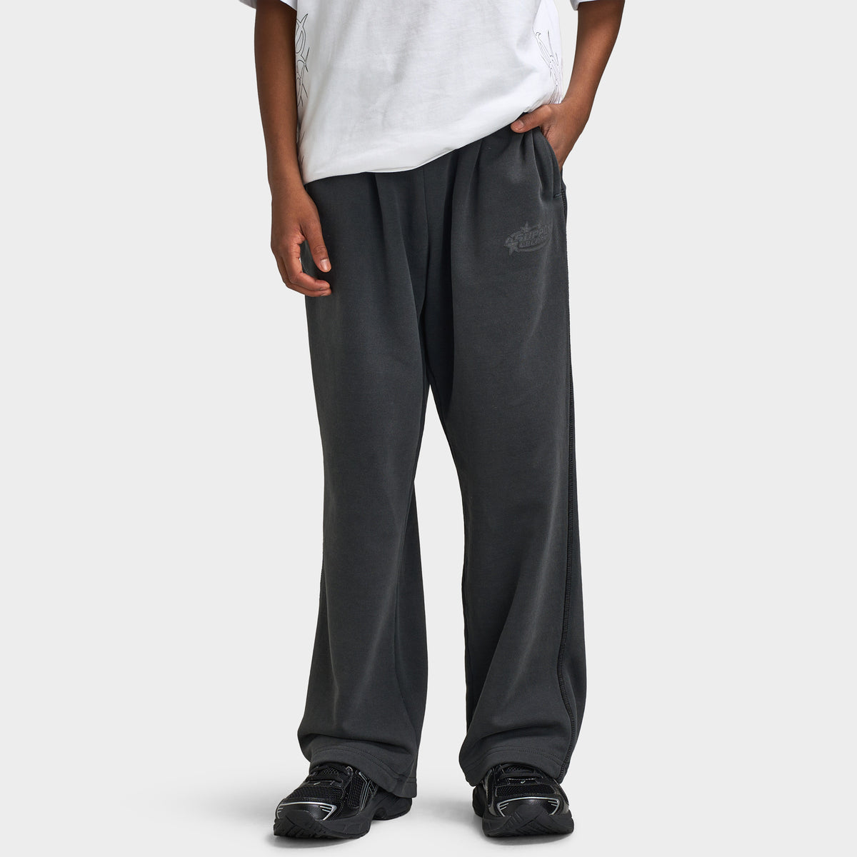 Supply & Demand Juniors' Fracture Pants / Washed Black