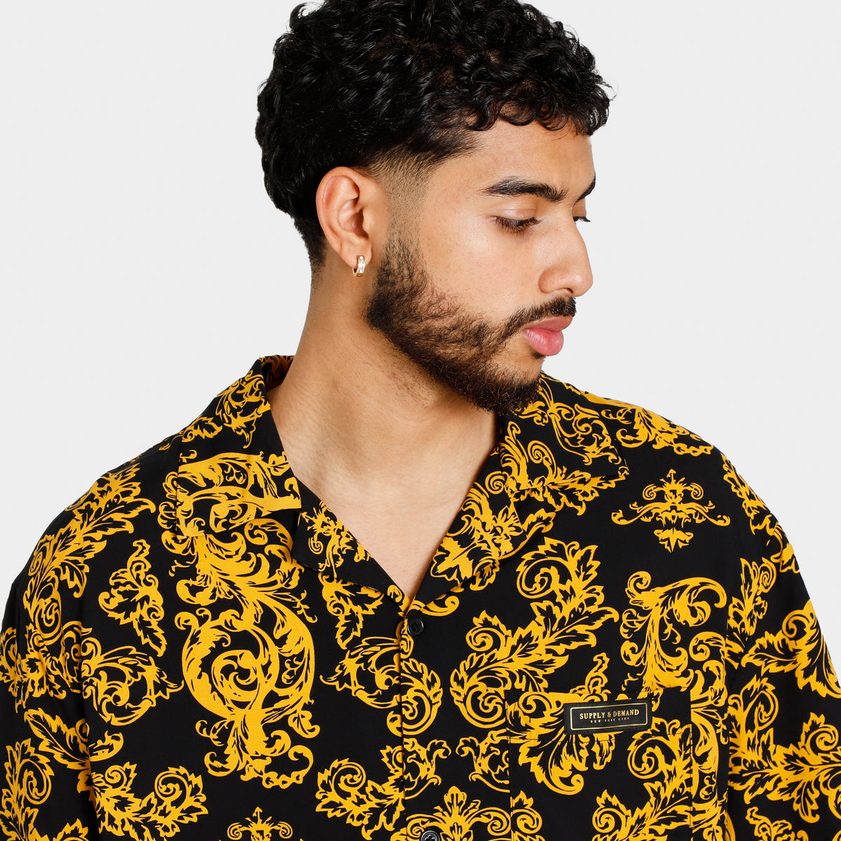 Supply and Demand Men's London Chain Riviera Button Up Camp Shirt in Black/Yellow/Black Size Large