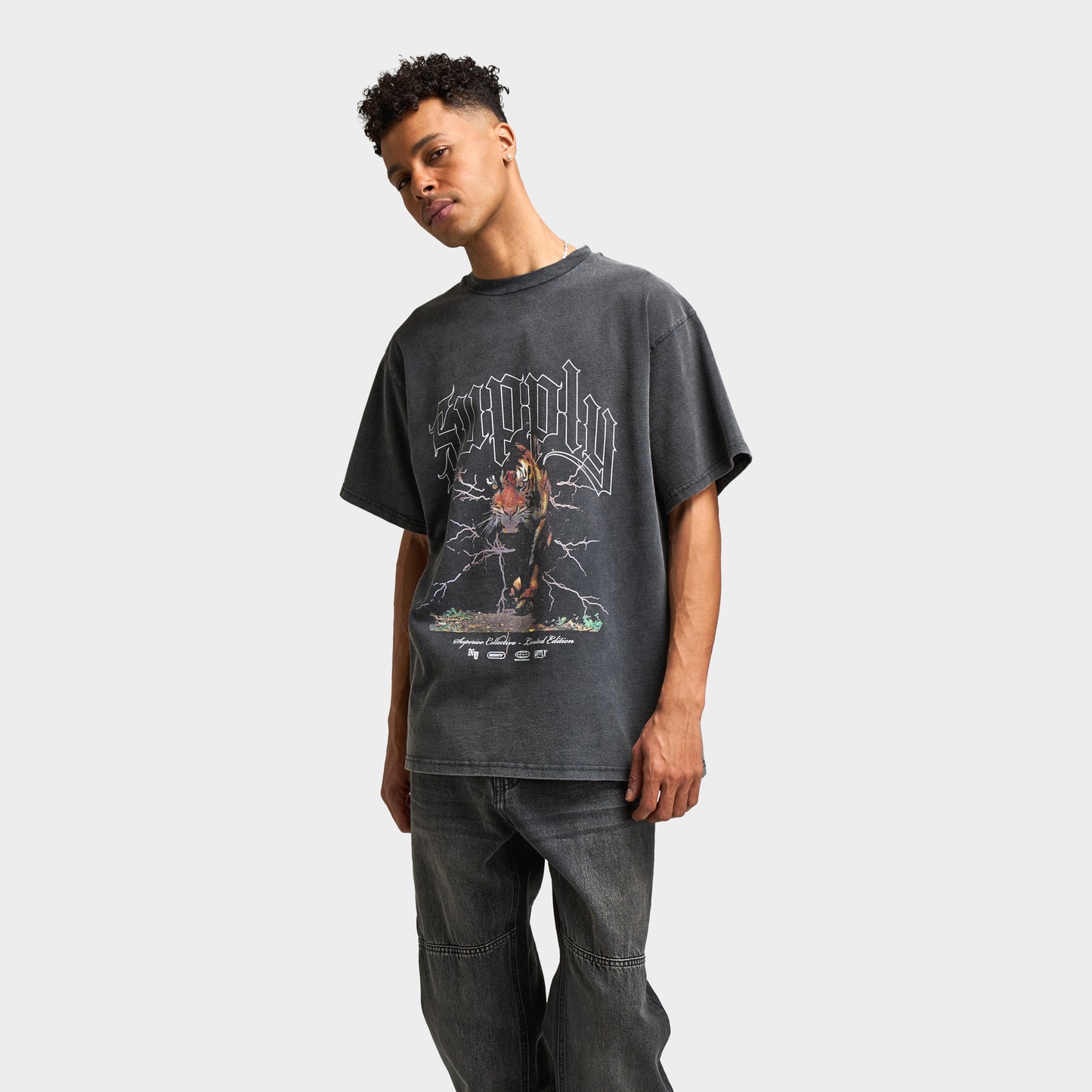 Supply & Demand Growl Graphic T-Shirt / Black