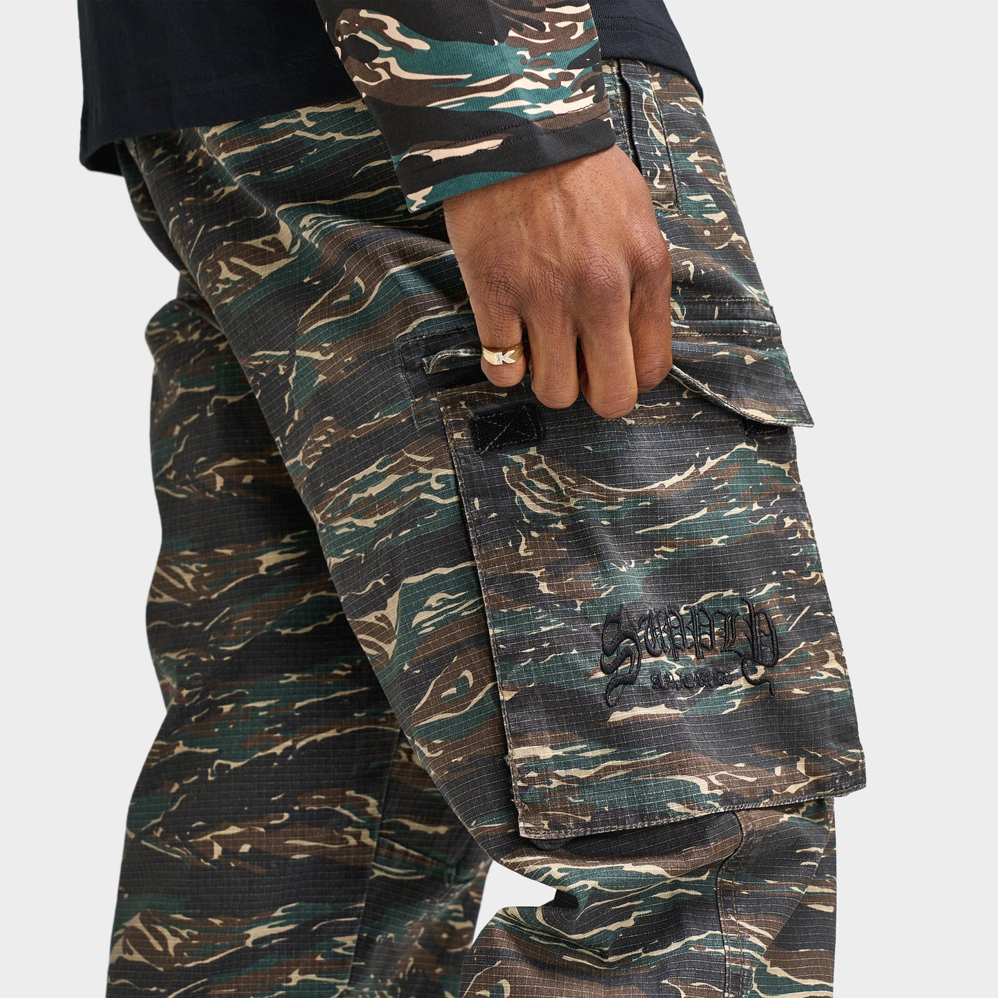 Supply & Demand Strap Cargo / B&W Real Tree