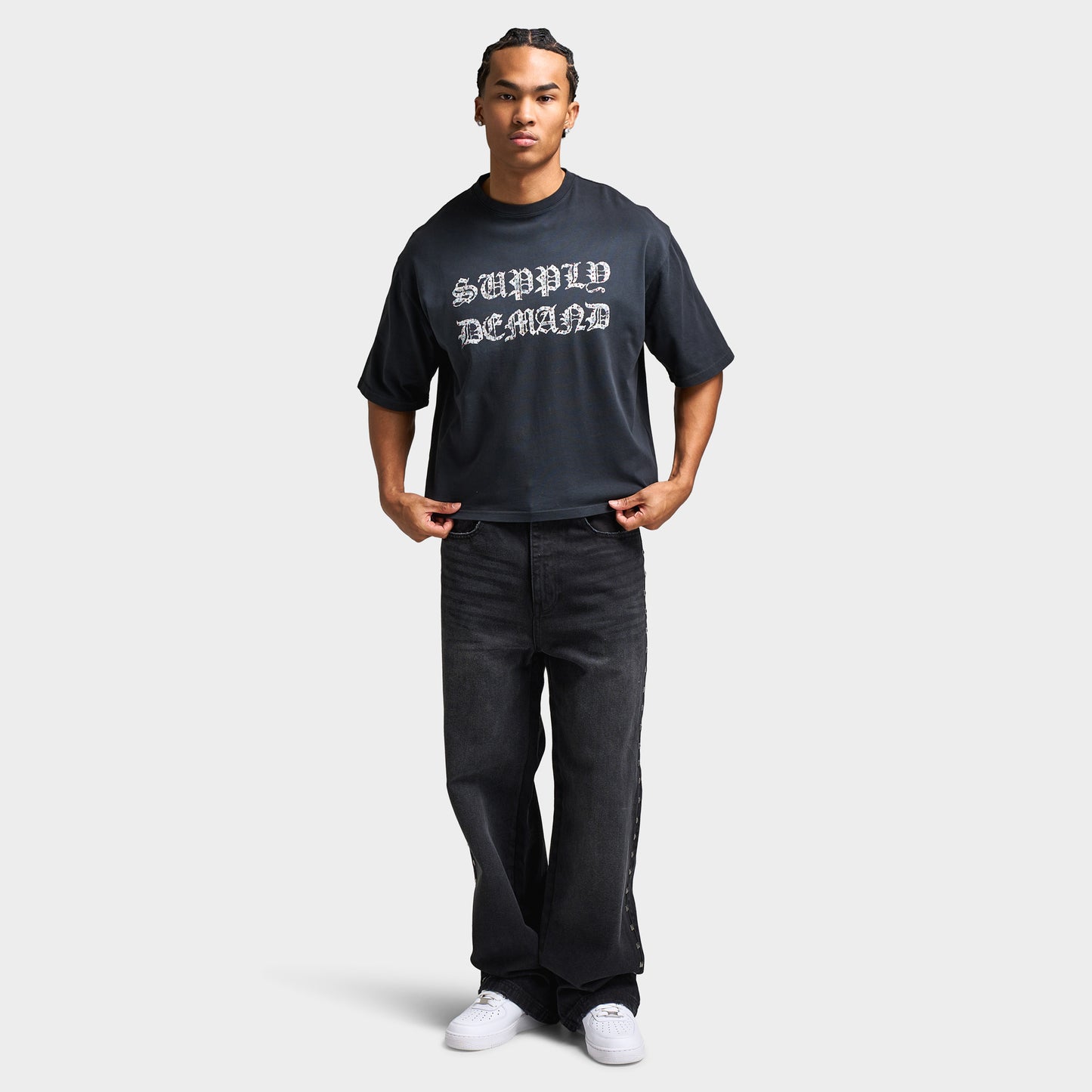 Supply & Demand Glitter Graphic T-Shirt / Black