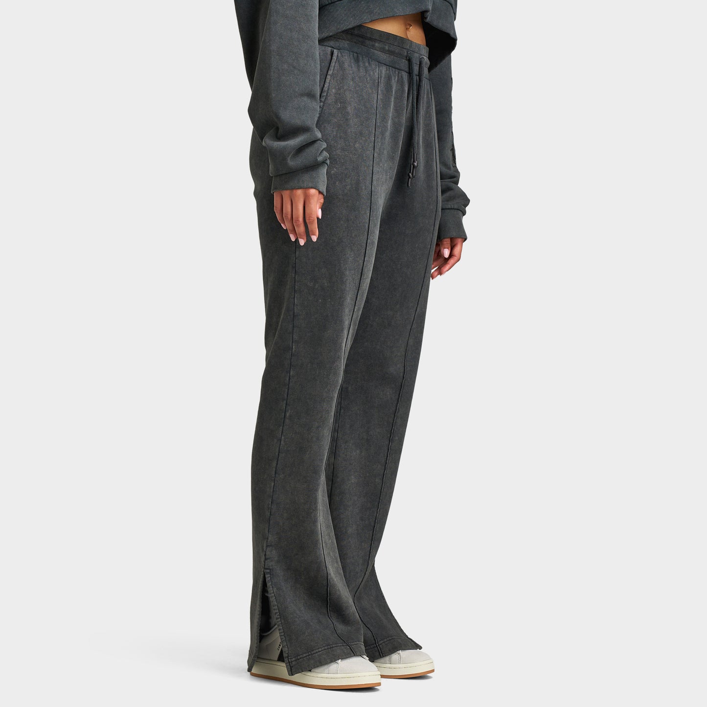 Supply & Demand Pantalon évasé fendu Monair pour femme / Gris délavé