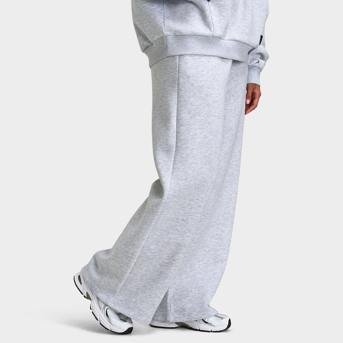 Supply & Demand Women's Wing Wide Leg Joggers / Light Grey