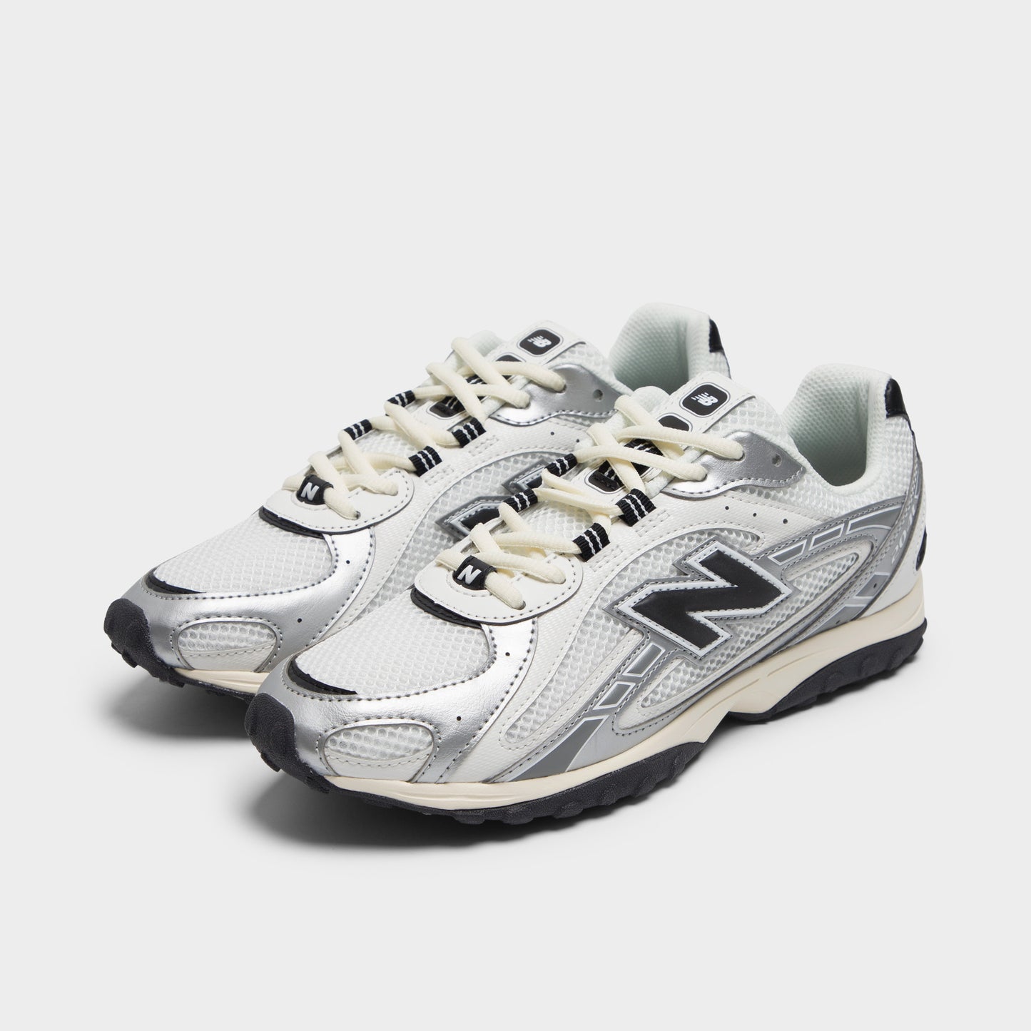 New Balance 204L Silver Metallic / Black