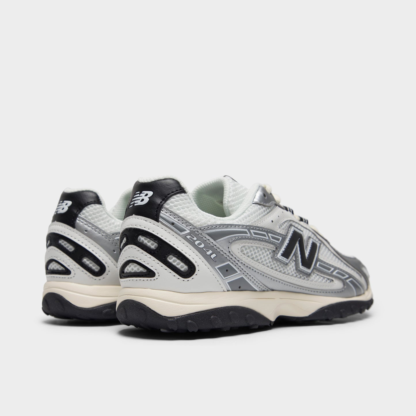 New Balance 204L Silver Metallic / Black