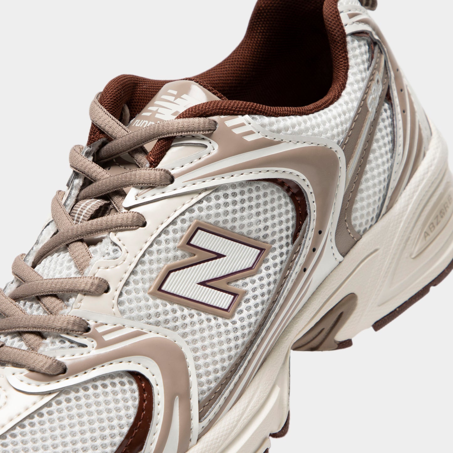 New Balance 530 Sea Salt / Driftwood