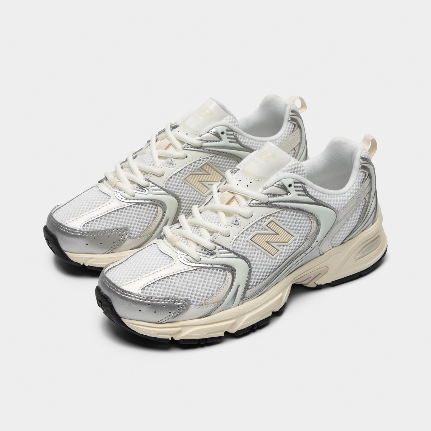 New Balance 530 Silver Metallic / Linen